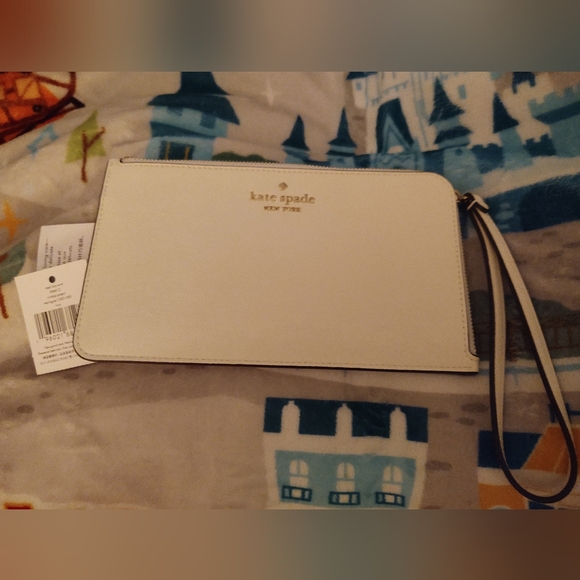 Kate Spade Lucy Crinkle Patent Medium L-Zip Wristlet Brand New - Picture 6 of 6